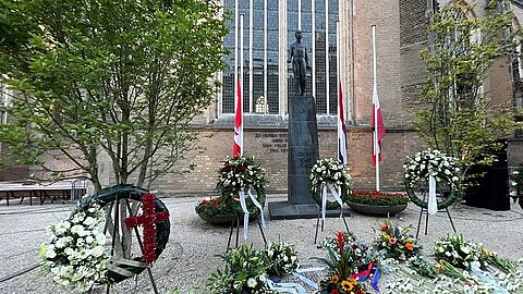 Nationale Herdenking 4 mei bij Lebuinuskerk Deventer