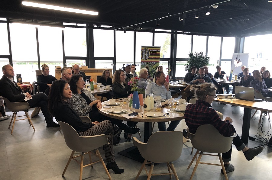 Deelnemers lunchbijeenkomst food waste